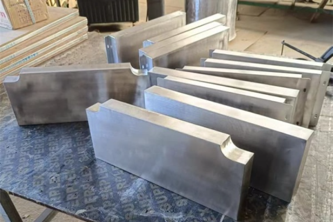 合肥不锈钢包铅件